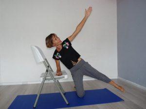Apprenons à bien étirer nos muscles du fessier avec Isabelle Balland