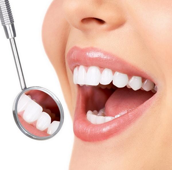 Avoir des dents blanches après 50 ans, c’est possible !