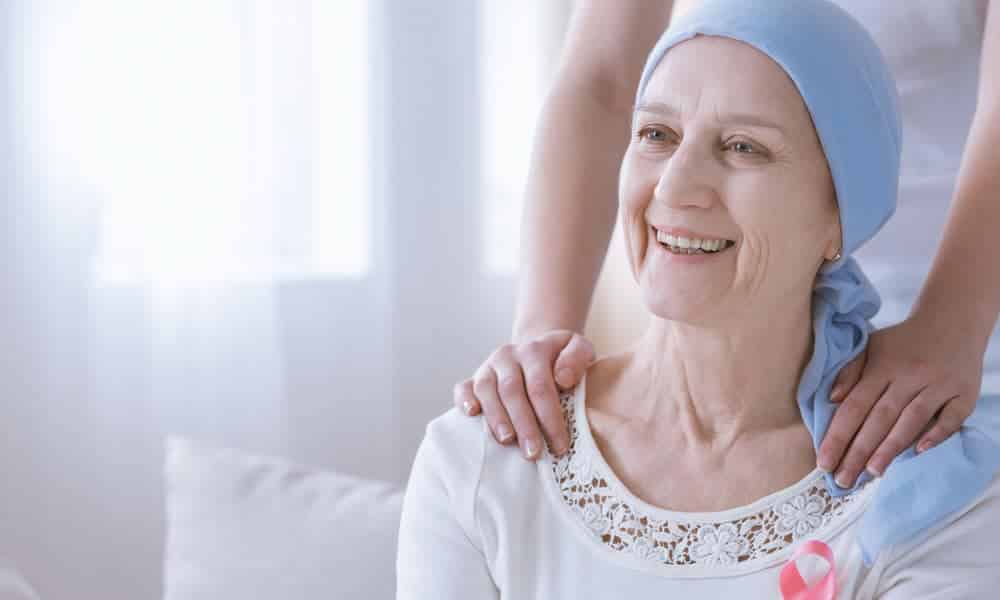 Pendant la chimio, la chute de cheveux est parfois traumatisante pour le patient