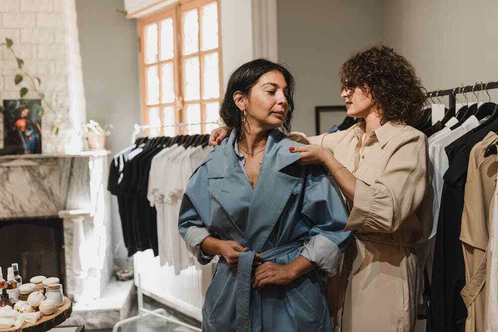 Après 50 ans, il ne faut pas hésiter à relooker son style vestimentaire.