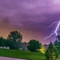 Orages, comment prévenir les risques d'asthme et réagir face à cette situation liée aux intempéries.