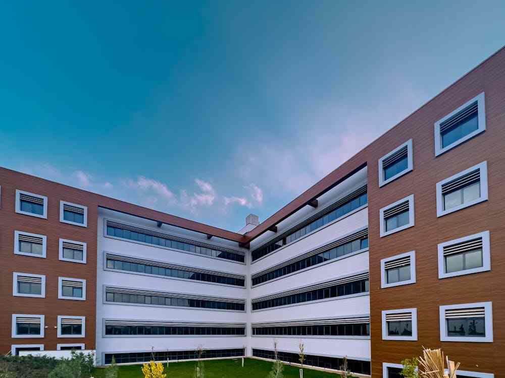 Tourisme médical Turquie – hôpital moderne accrédité JCI Istanbul soins après 50 ans